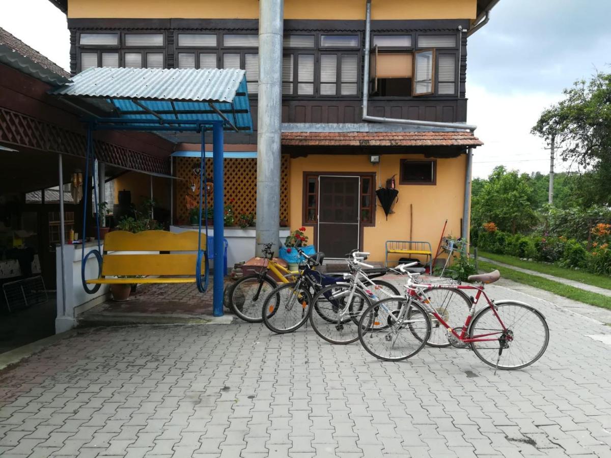 Cazare Adela Horezu Exterior photo